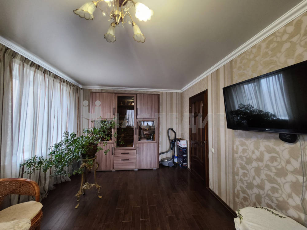 3-комнатная квартира, 75.9 м2 2/5 этаж, ул. Маяковского - фото 2