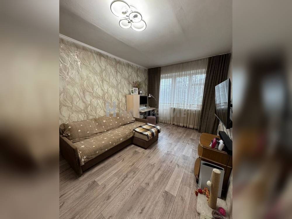 1-комнатная квартира, 30 м2 4/5 этаж, ул. Долина Роз - фото 1