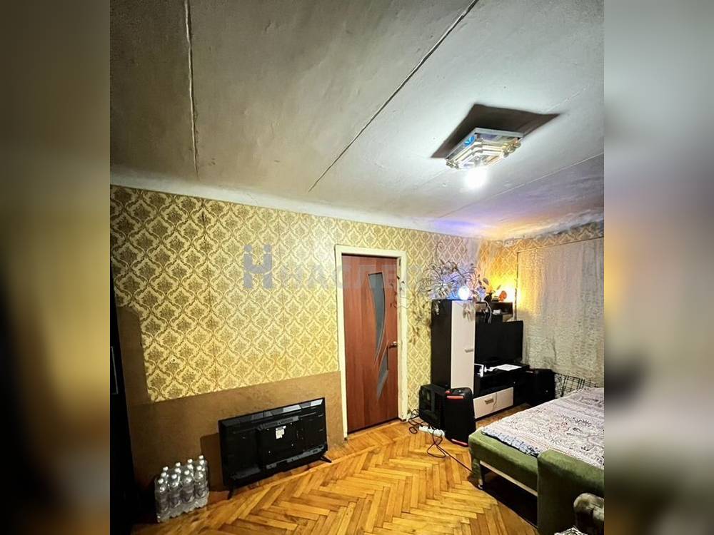 2-комнатная квартира, 38 м2 5/5 этаж, ул. Лермонтова - фото 1