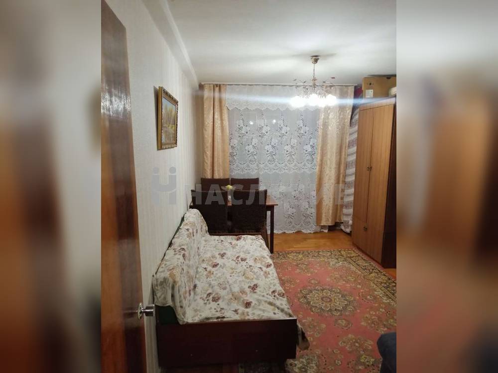 2-комнатная квартира, 54 м2 3/5 этаж, пл. Октябрьская - фото 1